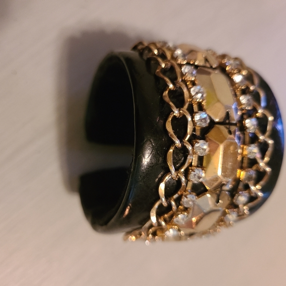 Black leather cuff beacelet w gold jewels - Picture 3 of 4